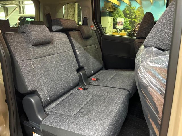 TOYOTA SIENTA HYBRID 2025