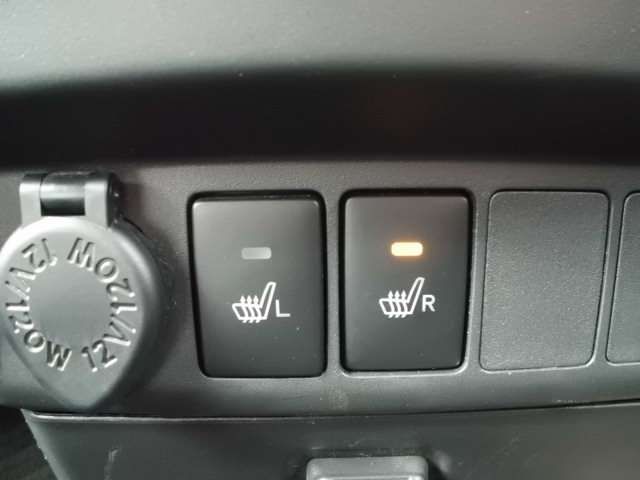 TOYOTA ROOMY 4WD 2023