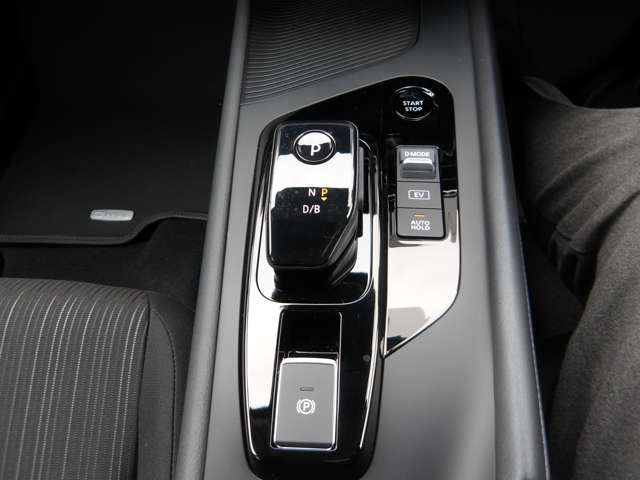 NISSAN NOTE 4WD 2025