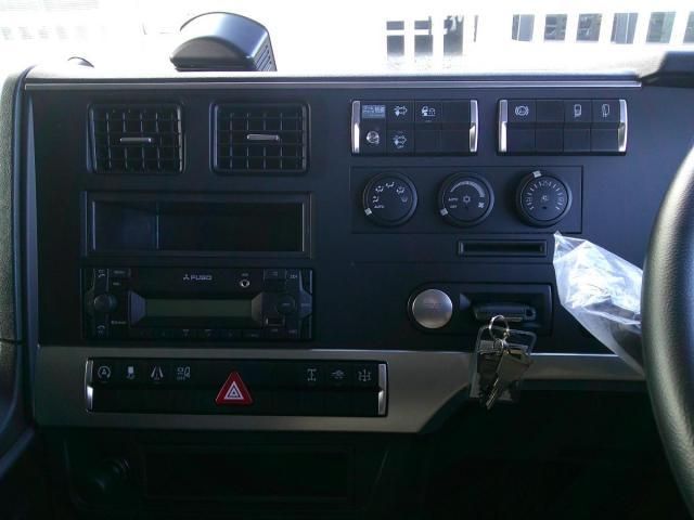 MITSUBISHI FUSOU SUPER GREAT 2024