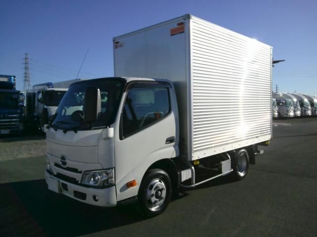HINO DUTRO 2022