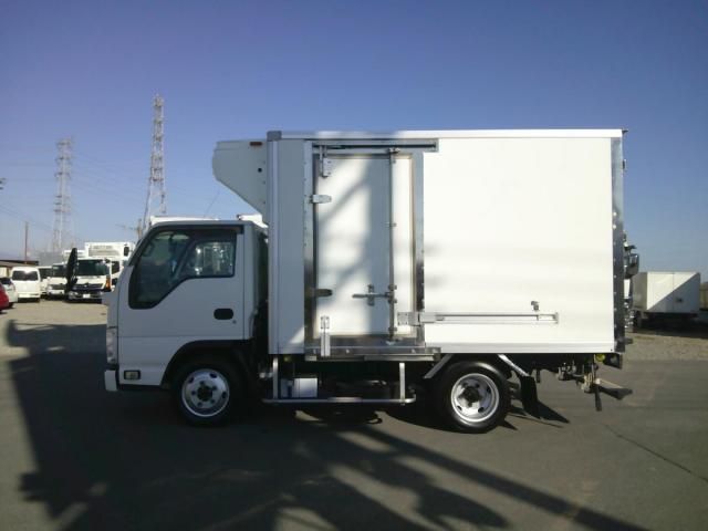 ISUZU ELF 2013