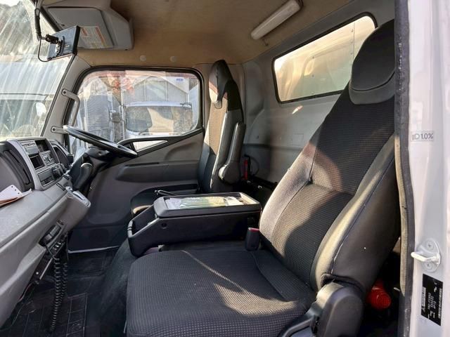 MITSUBISHI CANTER 2017