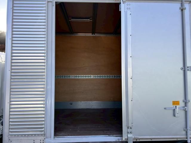 MITSUBISHI CANTER 2017