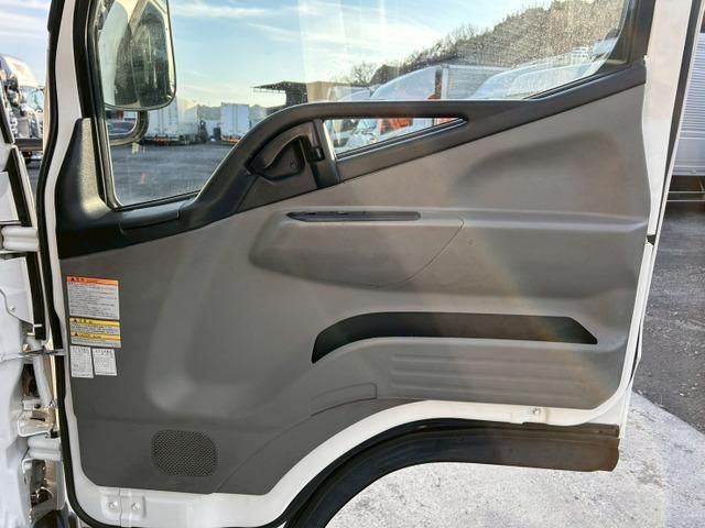 MITSUBISHI CANTER 2017