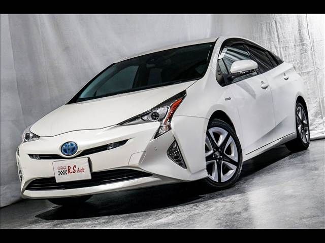 TOYOTA PRIUS 2017