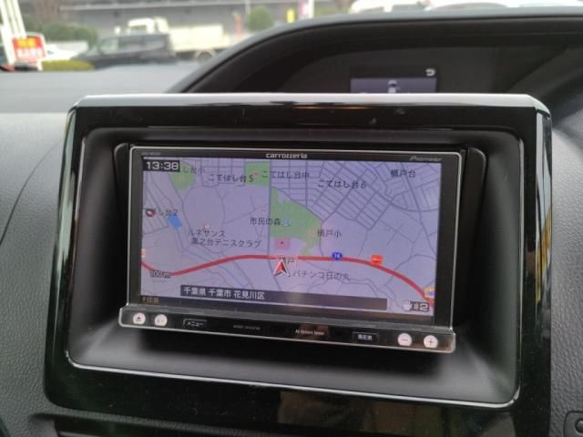 TOYOTA NOAH HYBRID 2015