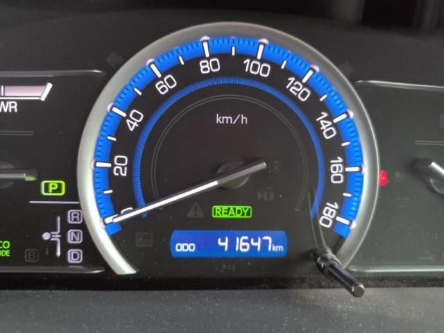 TOYOTA NOAH HYBRID 2015