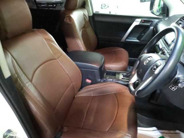 TOYOTA LANDCRUISER PRADO 2017