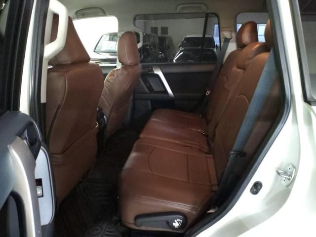 TOYOTA LANDCRUISER PRADO 2017