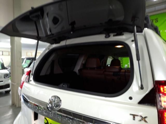 TOYOTA LANDCRUISER PRADO 2017