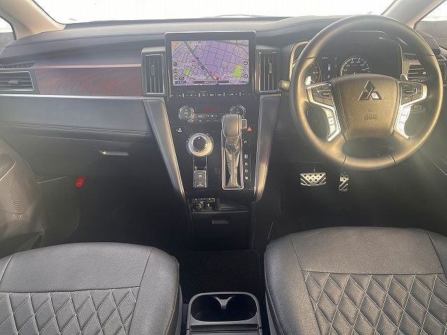 MITSUBISHI DELICA D:5 4WD 2024