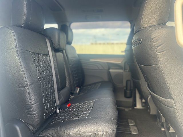 MITSUBISHI DELICA D:5 4WD 2024