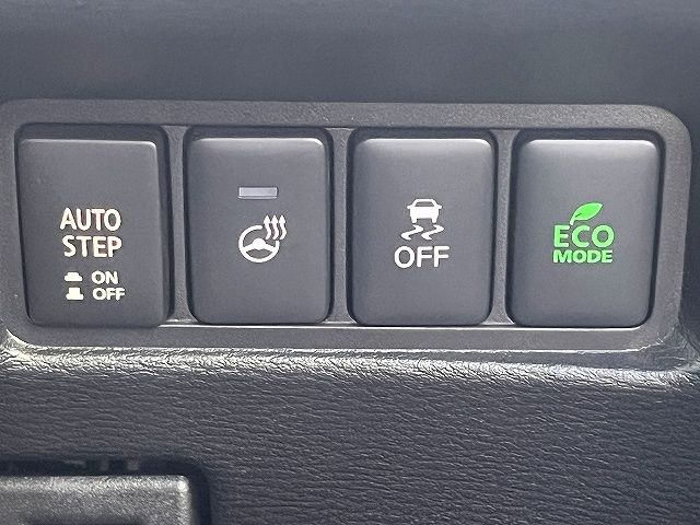 MITSUBISHI DELICA D:5 4WD 2024