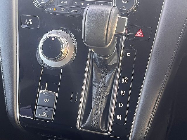 MITSUBISHI DELICA D:5 4WD 2024