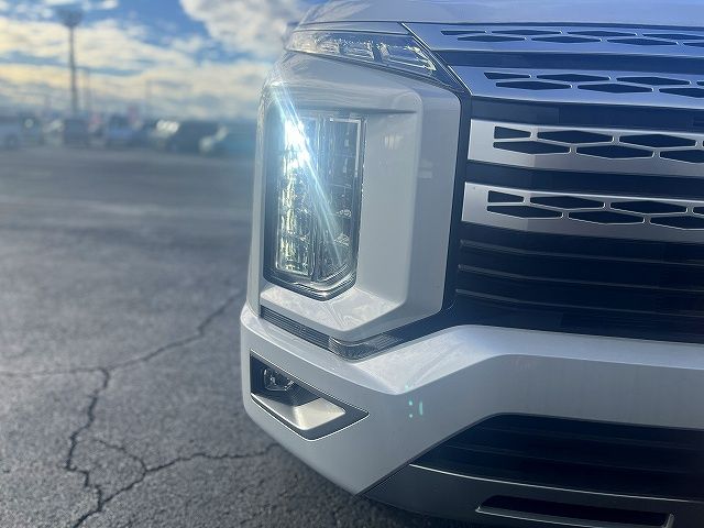 MITSUBISHI DELICA D:5 4WD 2024