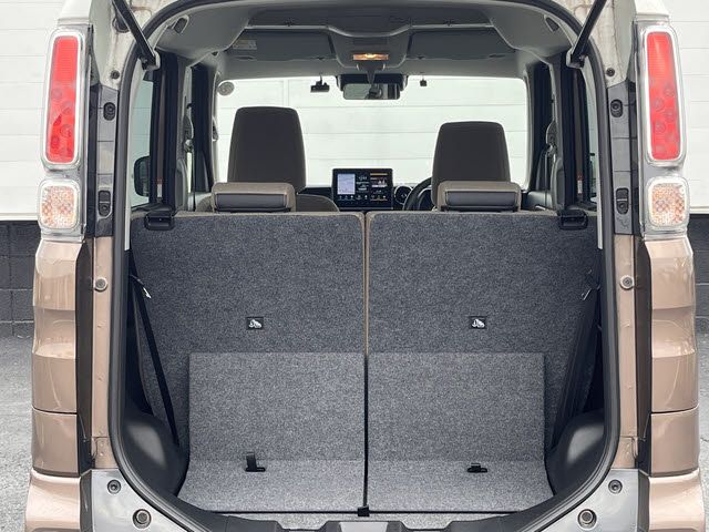 SUZUKI Spacia GEAR 2023