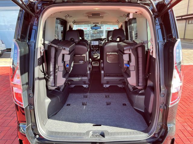 NISSAN SERENA  WG 2022