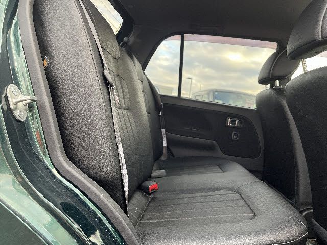 DAIHATSU MIRA GINO 2003