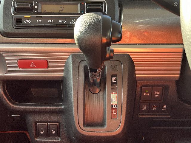 SUZUKI Spacia GEAR 2019