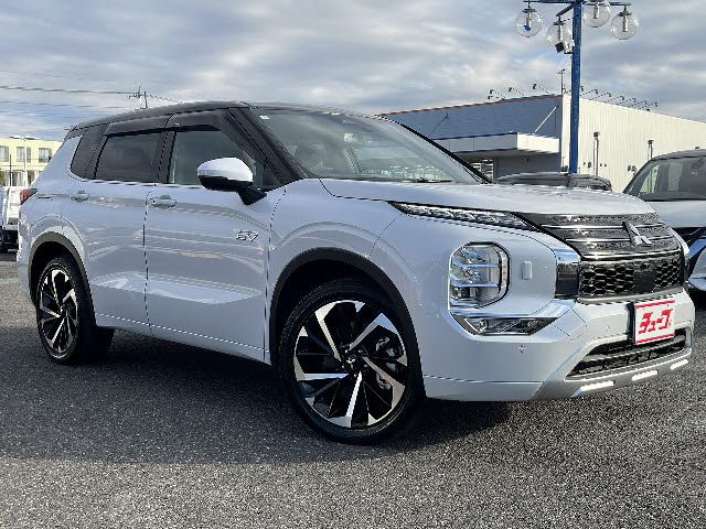 MITSUBISHI OUTLANDER PHEV 2024