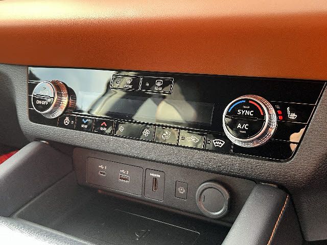 MITSUBISHI OUTLANDER PHEV 2024