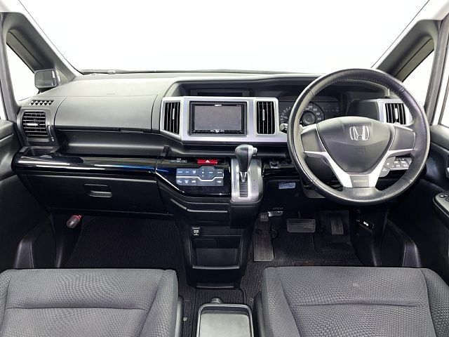 HONDA STEPWAGON SPADA 2013