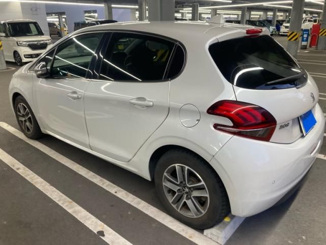 PEUGEOT PEUGEOT 208 2016