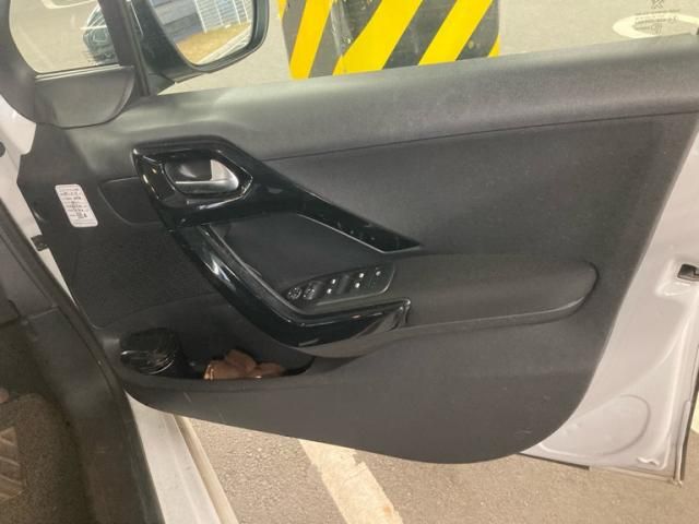 PEUGEOT PEUGEOT 208 2016