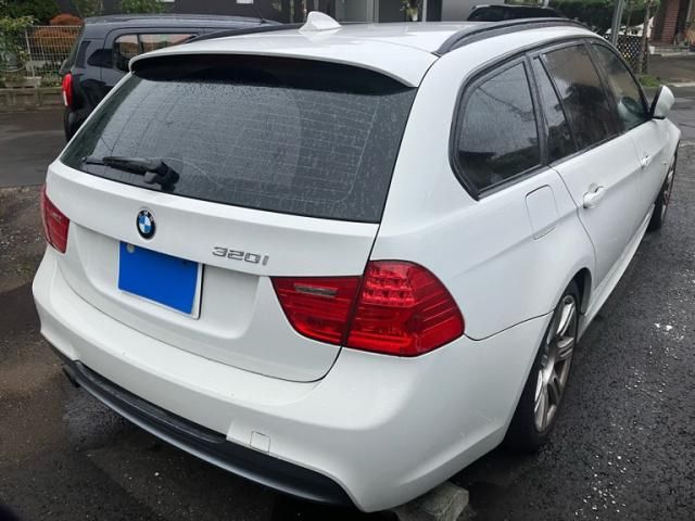 BMW BMW 3series TOURING 2011