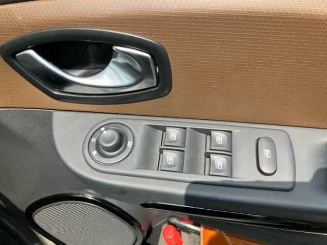 RENAULT RENAULT LUTECIA 2016