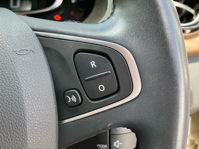 RENAULT RENAULT LUTECIA 2016