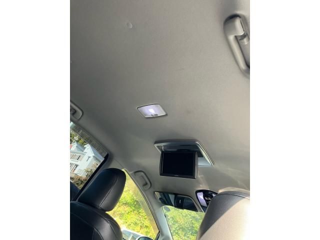 TOYOTA PRIUS Alpha 2013