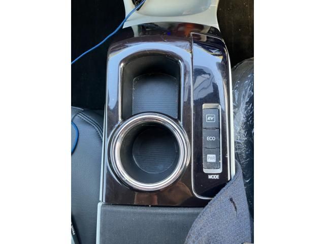 TOYOTA PRIUS Alpha 2013