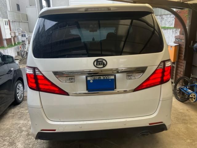 TOYOTA VELLFIRE 2008