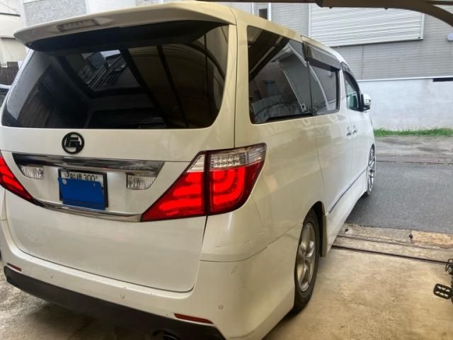 TOYOTA VELLFIRE 2008