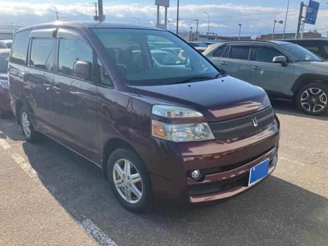 TOYOTA VOXY 4WD 2005