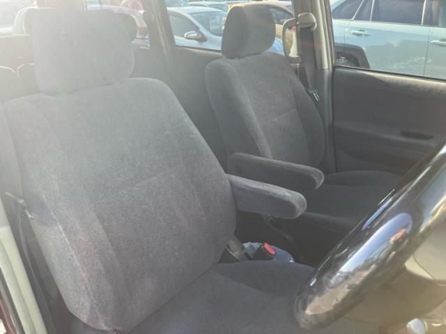 TOYOTA VOXY 4WD 2005