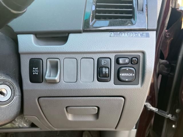 TOYOTA VOXY 4WD 2005