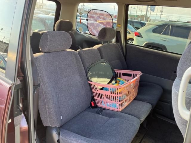 TOYOTA VOXY 4WD 2005