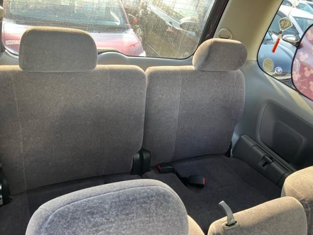 TOYOTA VOXY 4WD 2005