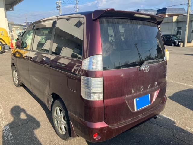 TOYOTA VOXY 4WD 2005