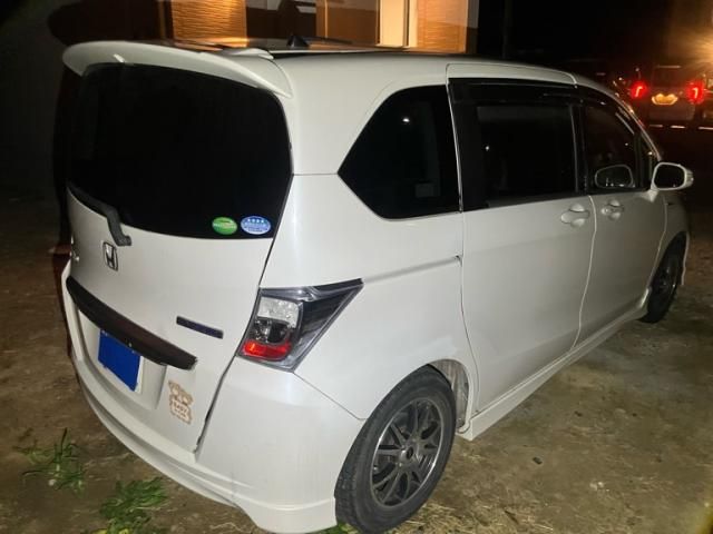 HONDA FREED HYBRID 2013