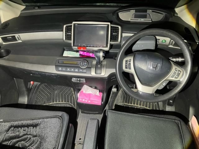 HONDA FREED HYBRID 2013