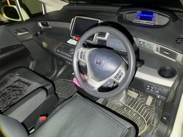 HONDA FREED HYBRID 2013