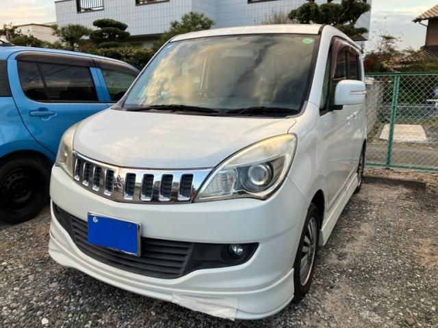 MITSUBISHI DELICA D:2 2WD 2011