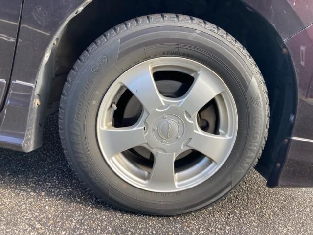 TOYOTA NOAH 4WD 2017