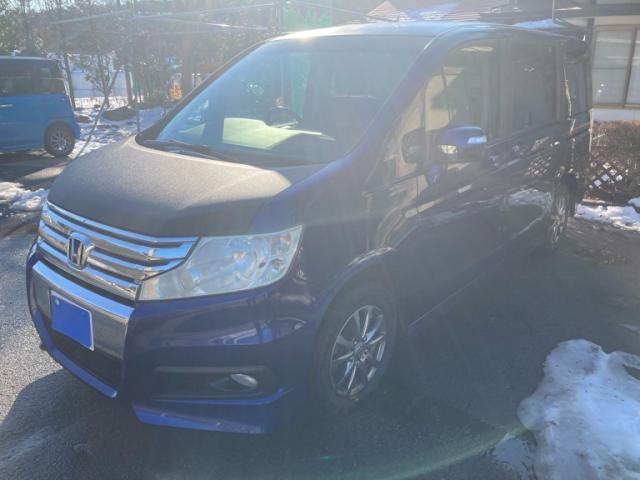 HONDA STEPWAGON SPADA 2010