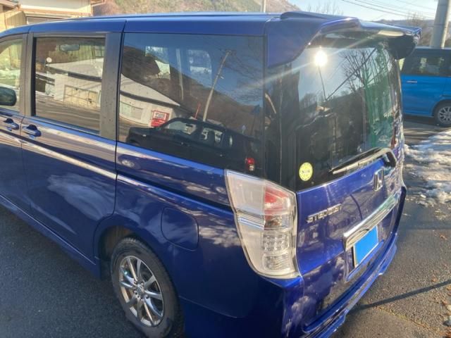 HONDA STEPWAGON SPADA 2010