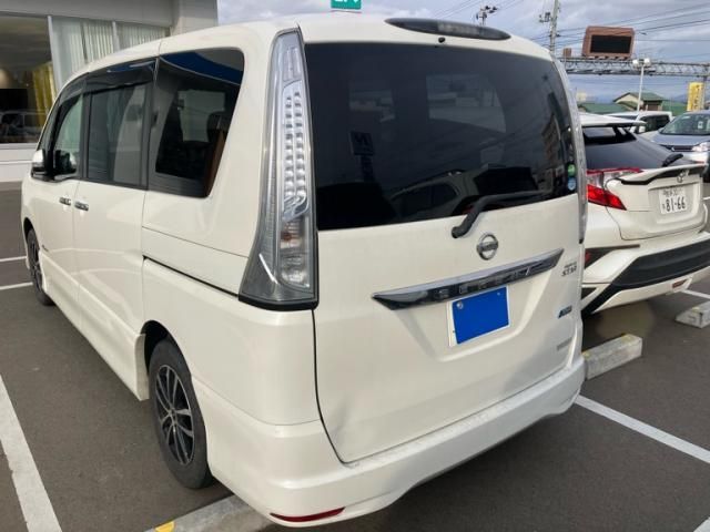 NISSAN SERENA  S-HYBRID 2013